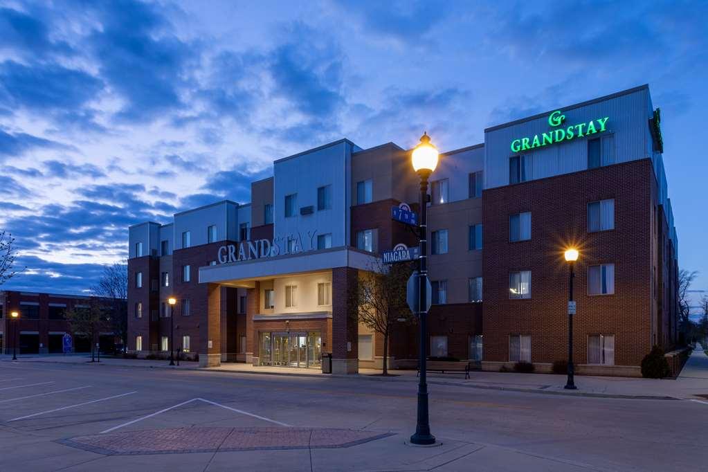 Grandstay Hotel & Suites Downtown Sheboygan Exterior foto
