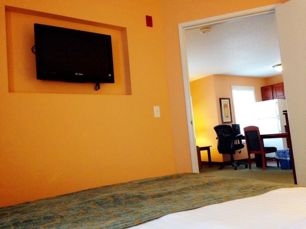 Grandstay Hotel & Suites Downtown Sheboygan Quarto foto