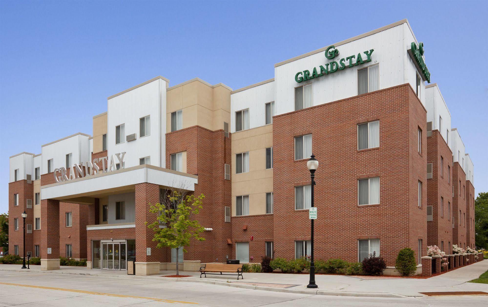 Grandstay Hotel & Suites Downtown Sheboygan Exterior foto